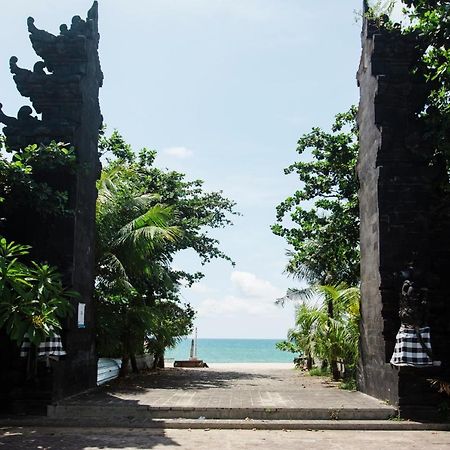 짐바란 Donguri House Bali B&B 외부 사진