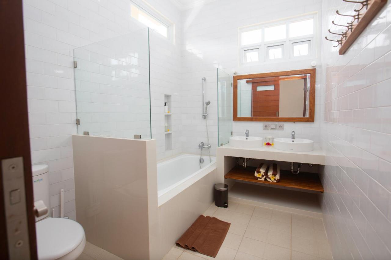 짐바란 Donguri House Bali B&B 외부 사진